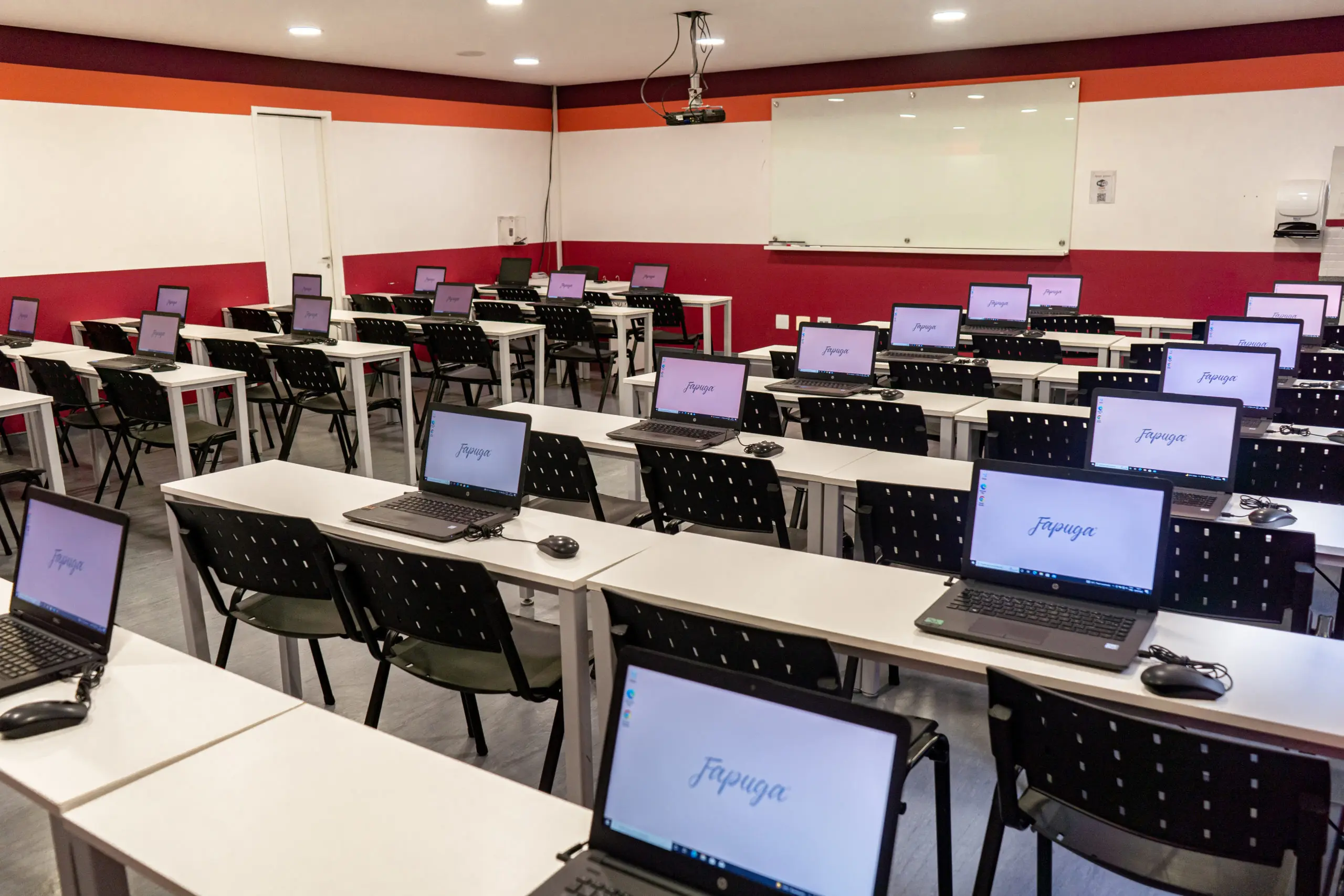 Aulas no Laboratório de Informática VESPERTINO: julho 2016